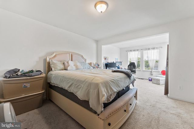 1418 HUDGINS FARM CIR, Fredericksburg, VA 22408