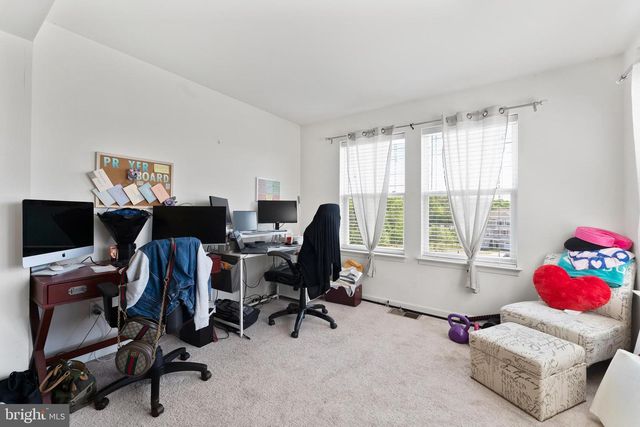 1418 HUDGINS FARM CIR, Fredericksburg, VA 22408