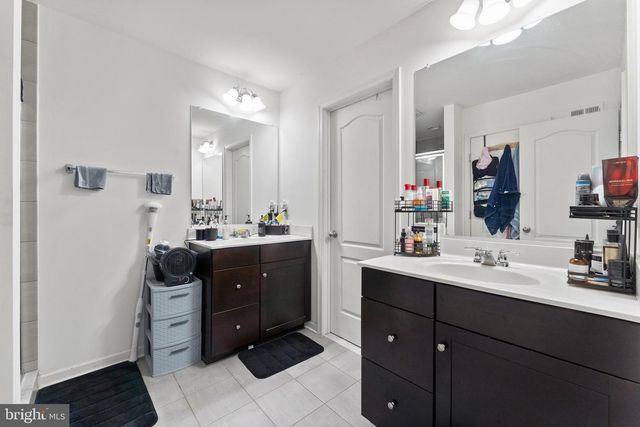 1418 HUDGINS FARM CIR, Fredericksburg, VA 22408