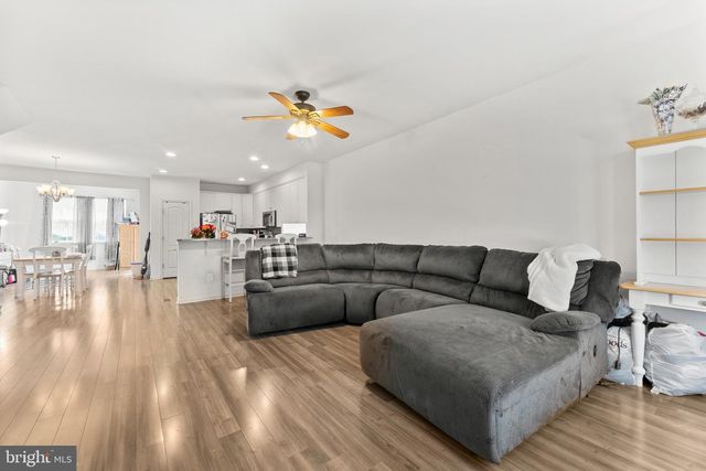 1418 HUDGINS FARM CIR, Fredericksburg, VA 22408