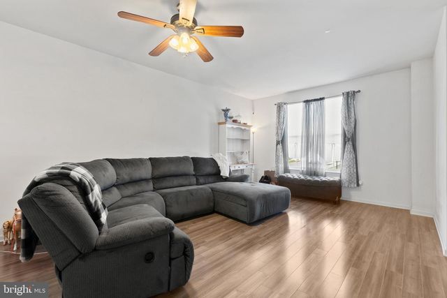 1418 HUDGINS FARM CIR, Fredericksburg, VA 22408