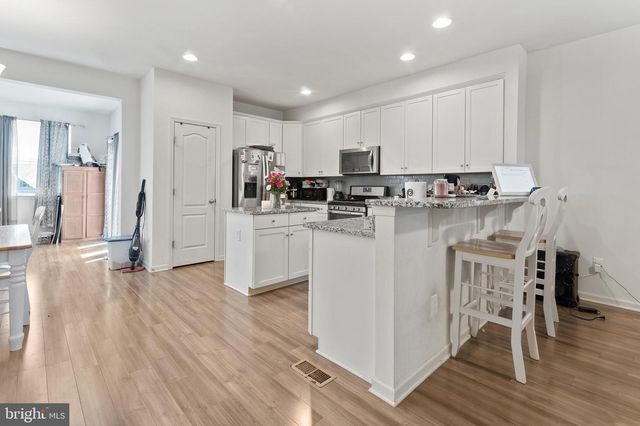 1418 HUDGINS FARM CIR, Fredericksburg, VA 22408