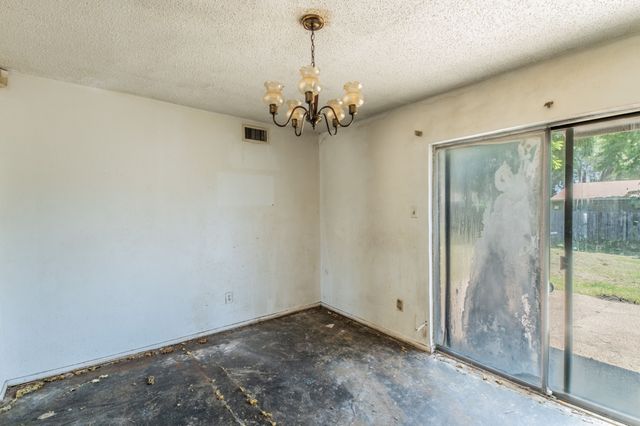 1605 Whiteoak Drive, Garland, TX 75040