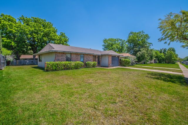 1605 Whiteoak Drive, Garland, TX 75040