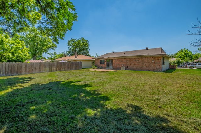 1605 Whiteoak Drive, Garland, TX 75040