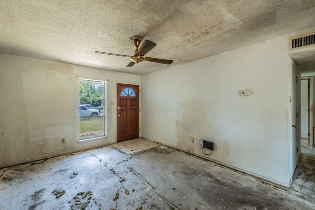 1605 Whiteoak Drive, Garland, TX 75040