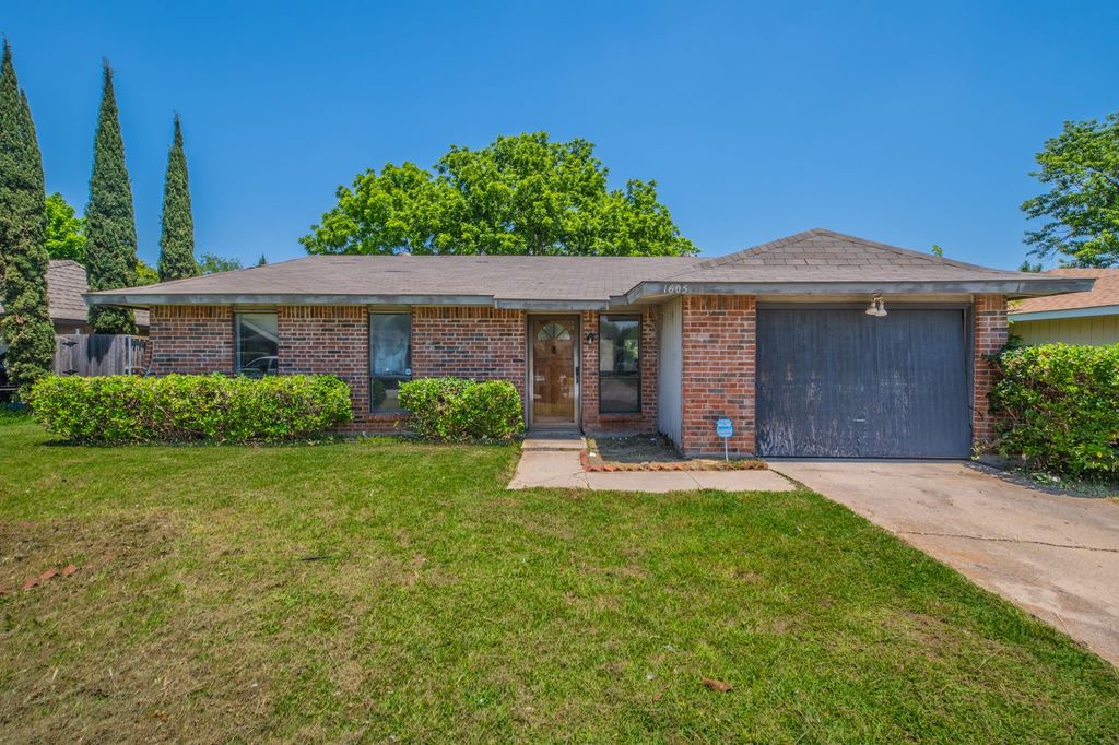 1605 Whiteoak Drive, Garland, TX 75040