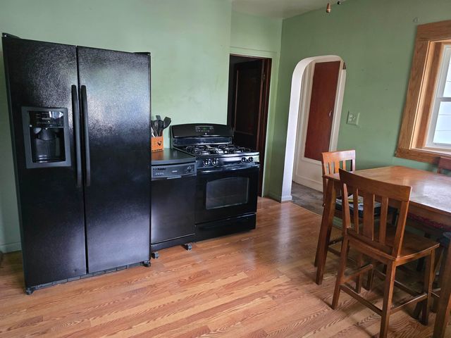 1271 S Dye Road, Flint, MI 48532
