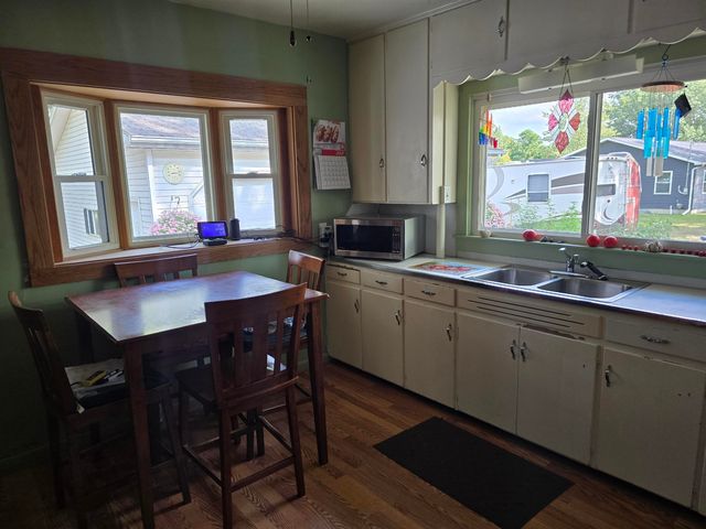 1271 S Dye Road, Flint, MI 48532