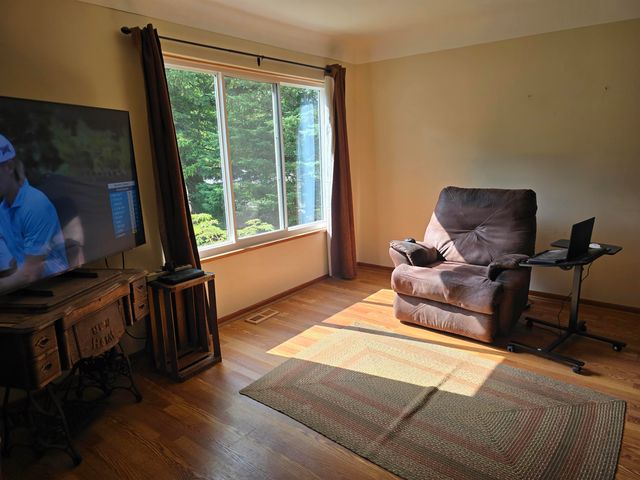 1271 S Dye Road, Flint, MI 48532