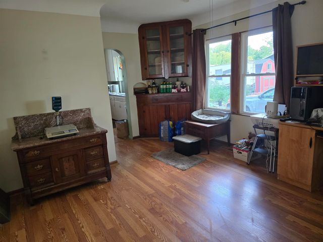 1271 S Dye Road, Flint, MI 48532