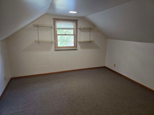 1271 S Dye Road, Flint, MI 48532
