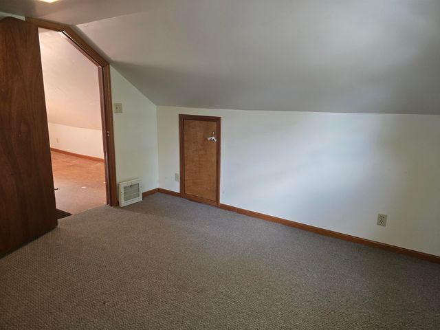 1271 S Dye Road, Flint, MI 48532
