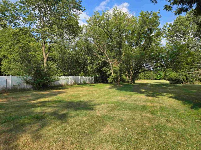 1271 S Dye Road, Flint, MI 48532