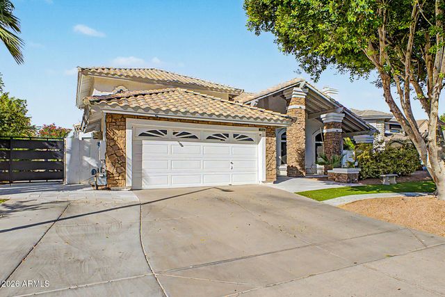 1734 E QUEEN PALM Drive, Gilbert, AZ 85234