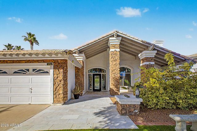 1734 E QUEEN PALM Drive, Gilbert, AZ 85234