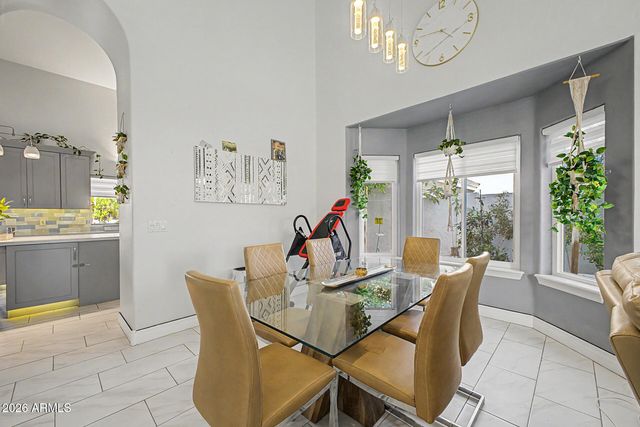 1734 E QUEEN PALM Drive, Gilbert, AZ 85234