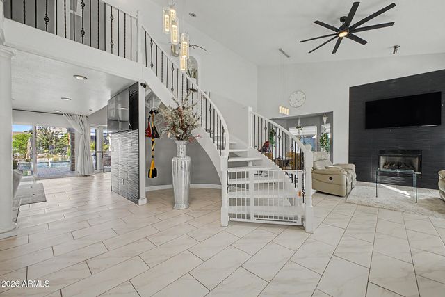 1734 E QUEEN PALM Drive, Gilbert, AZ 85234