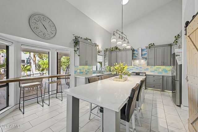 1734 E QUEEN PALM Drive, Gilbert, AZ 85234