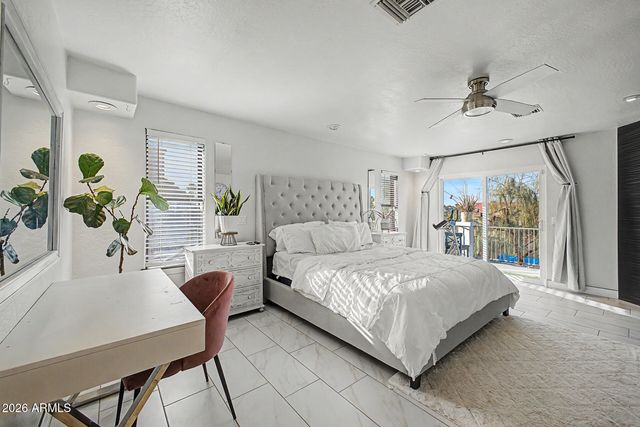 1734 E QUEEN PALM Drive, Gilbert, AZ 85234