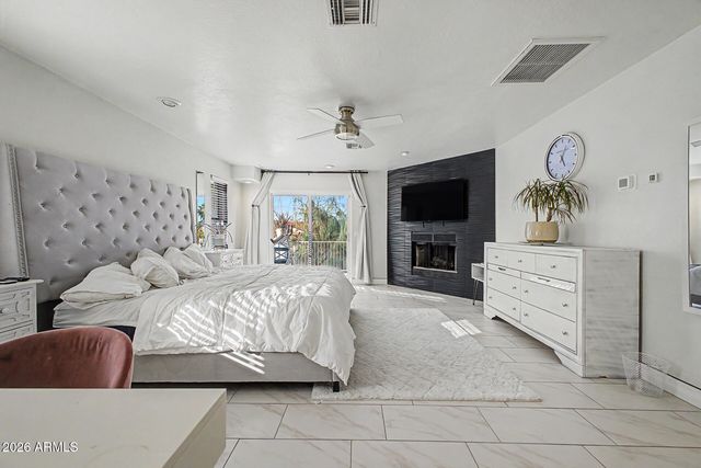 1734 E QUEEN PALM Drive, Gilbert, AZ 85234