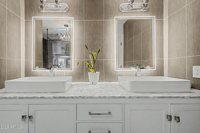 1734 E QUEEN PALM Drive, Gilbert, AZ 85234