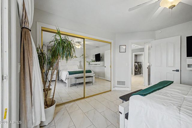 1734 E QUEEN PALM Drive, Gilbert, AZ 85234