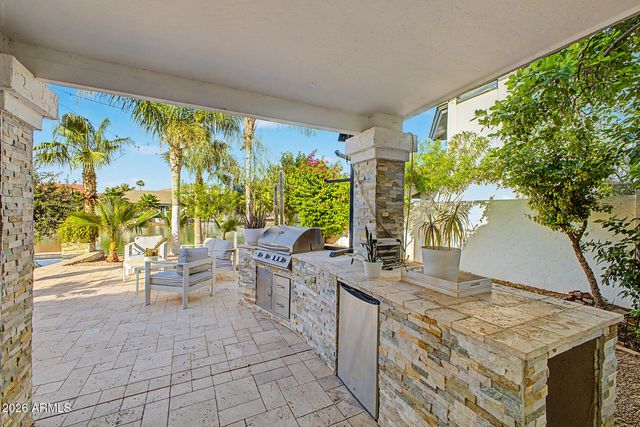 1734 E QUEEN PALM Drive, Gilbert, AZ 85234