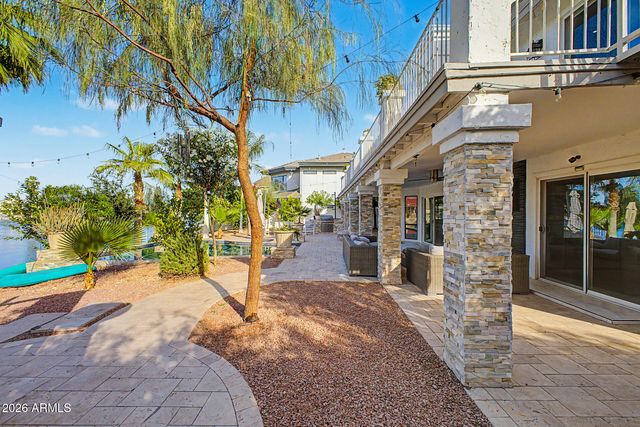 1734 E QUEEN PALM Drive, Gilbert, AZ 85234