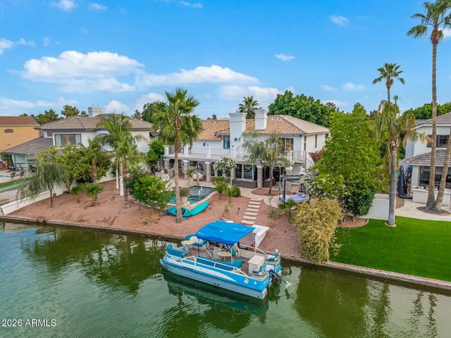 1734 E QUEEN PALM Drive, Gilbert, AZ 85234