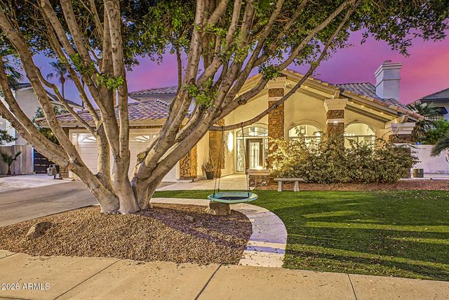 1734 E QUEEN PALM Drive, Gilbert, AZ 85234