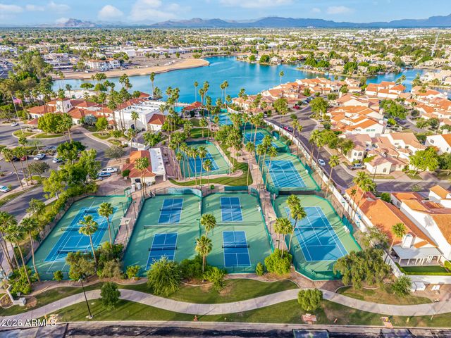 1734 E QUEEN PALM Drive, Gilbert, AZ 85234