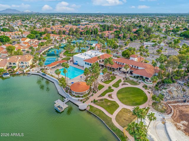 1734 E QUEEN PALM Drive, Gilbert, AZ 85234