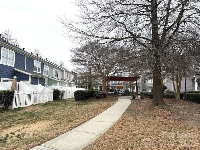 448 Hurston Circle, Charlotte, NC 28208