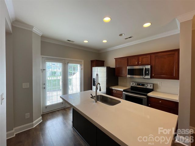 448 Hurston Circle, Charlotte, NC 28208