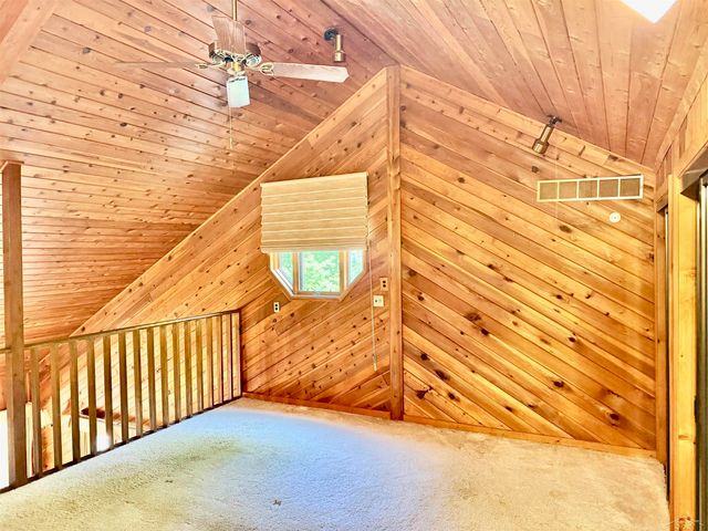 1825 N Miller Road, Saginaw, MI 48609