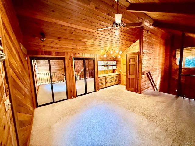 1825 N Miller Road, Saginaw, MI 48609