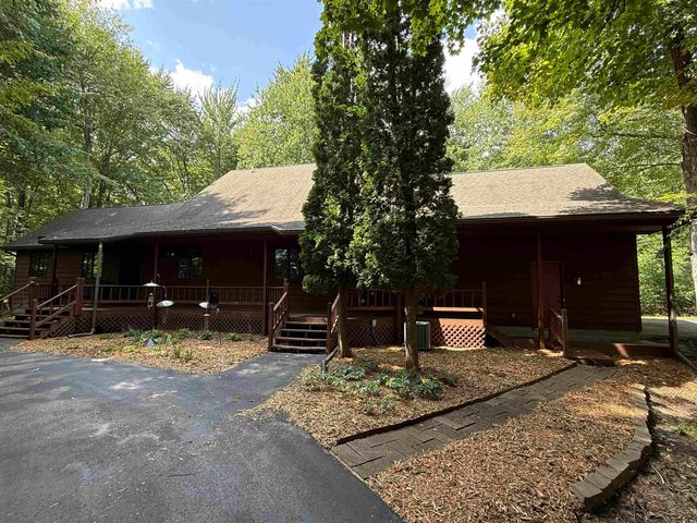 1825 N Miller Road, Saginaw, MI 48609