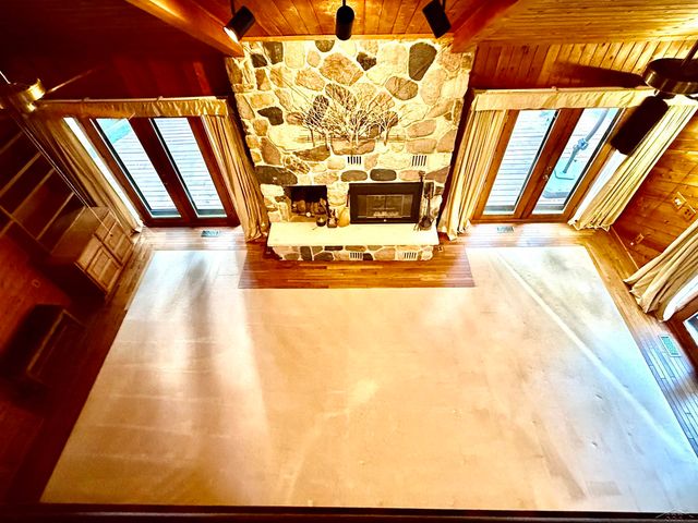 1825 N Miller Road, Saginaw, MI 48609