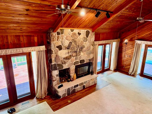 1825 N Miller Road, Saginaw, MI 48609