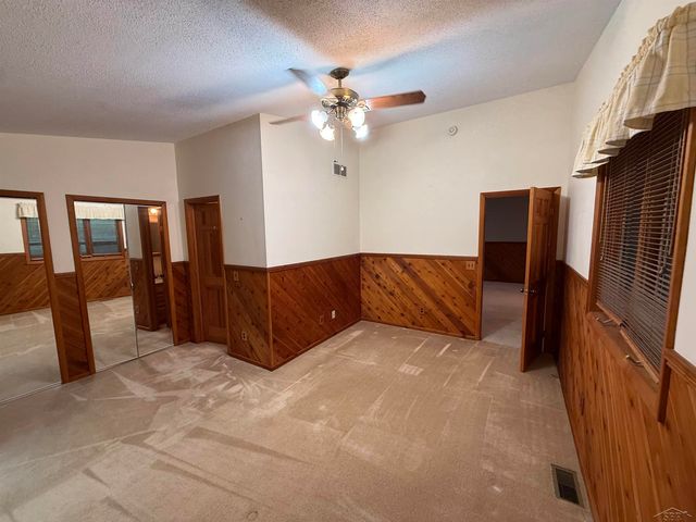 1825 N Miller Road, Saginaw, MI 48609