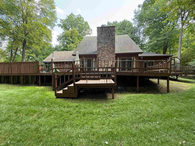 1825 N Miller Road, Saginaw, MI 48609