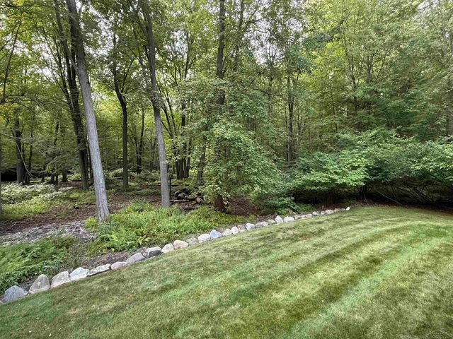 1825 N Miller Road, Saginaw, MI 48609
