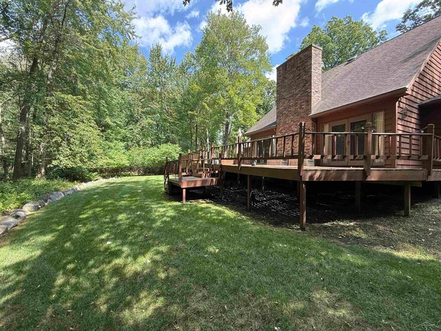 1825 N Miller Road, Saginaw, MI 48609