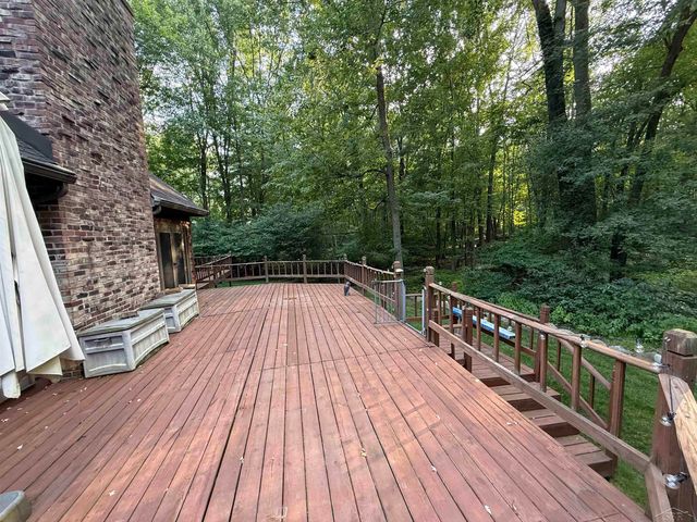 1825 N Miller Road, Saginaw, MI 48609