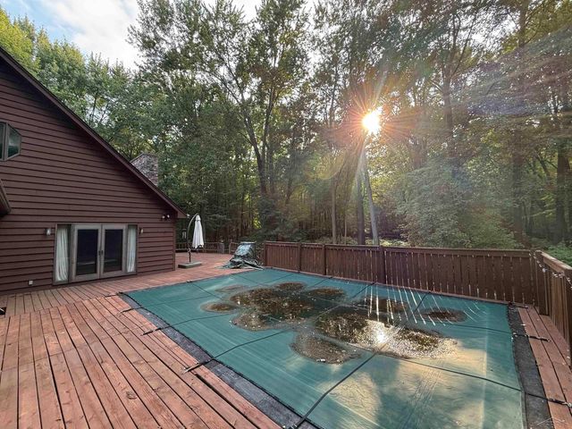 1825 N Miller Road, Saginaw, MI 48609