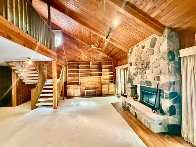 1825 N Miller Road, Saginaw, MI 48609