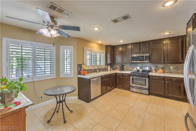 404 Pemberry Circle, Las Vegas, NV 89123