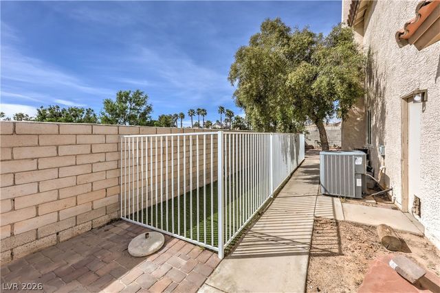 404 Pemberry Circle, Las Vegas, NV 89123