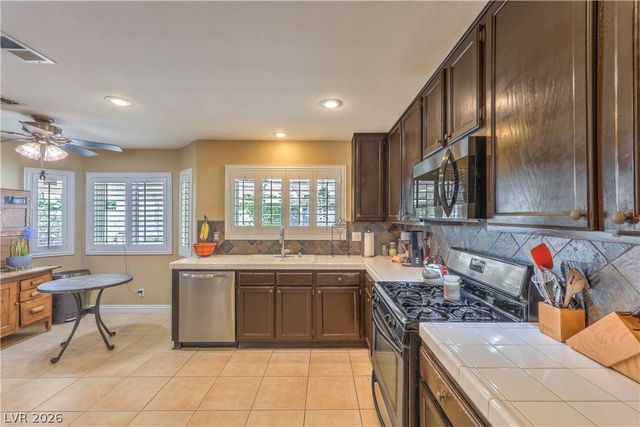 404 Pemberry Circle, Las Vegas, NV 89123